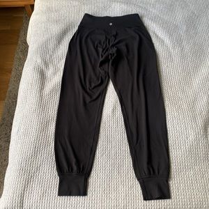NWOT LULULEMON ALIGN HIGH RISE JOGGER